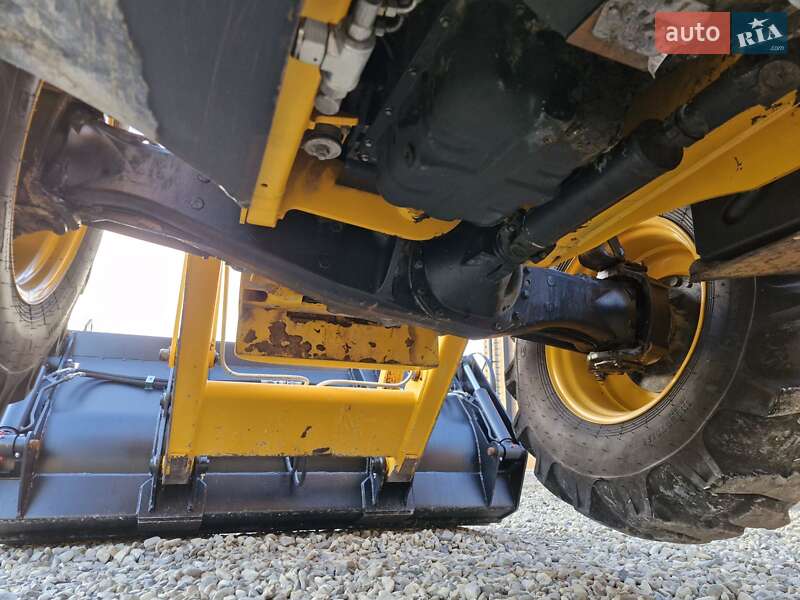 Экскаватор погрузчик JCB 3CX 2009 в Черновцах