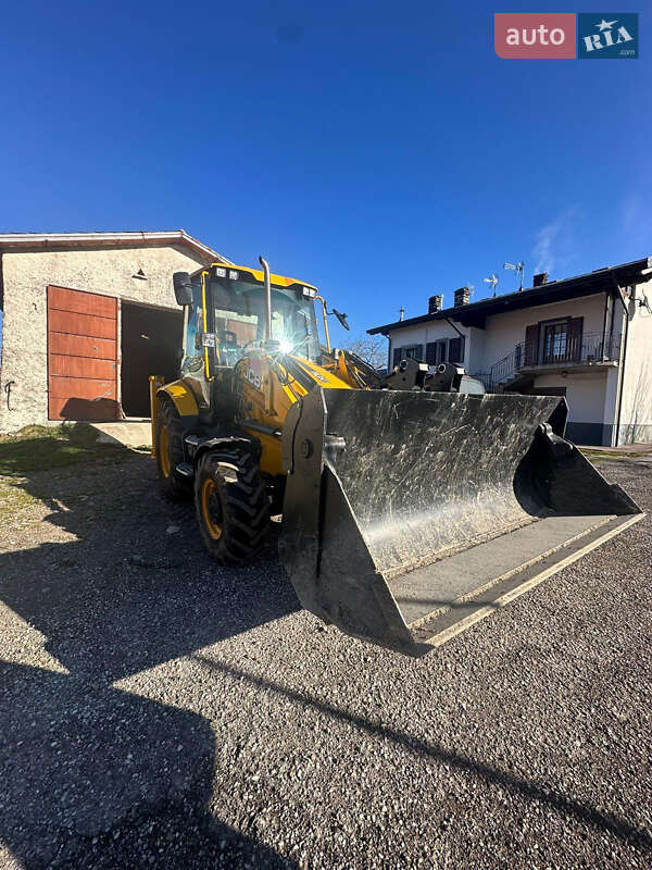 Екскаватор навантажувач JCB 3CX 2022 в Чернівцях фото 6 Екскаватор навантажувач JCB 3CX 2022 в Чернівцях