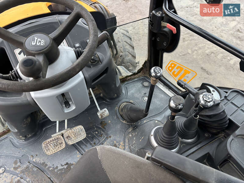 Экскаватор погрузчик JCB 3CX 2005 в Львове