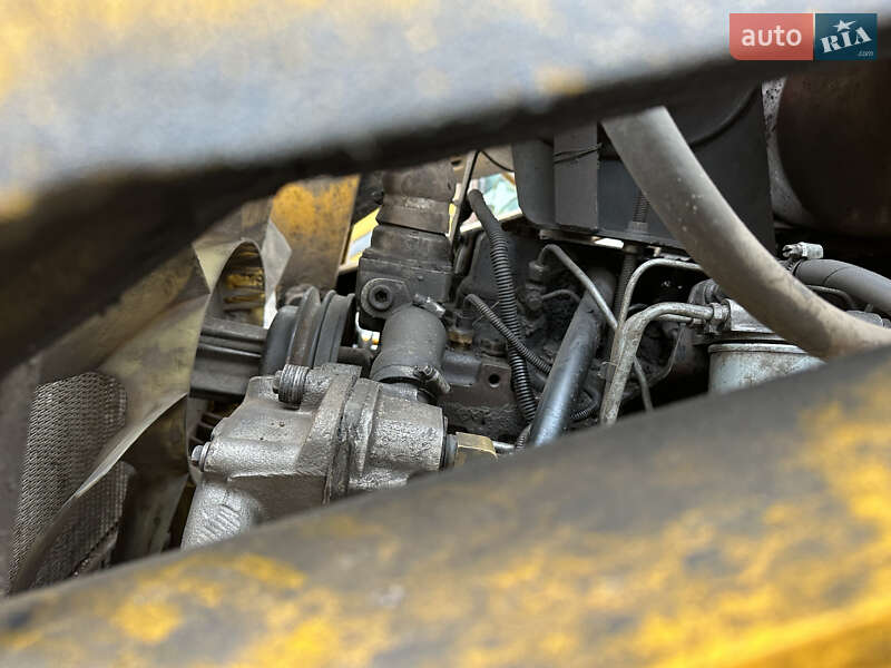 Экскаватор погрузчик JCB 3CX 2000 в Кривом Роге