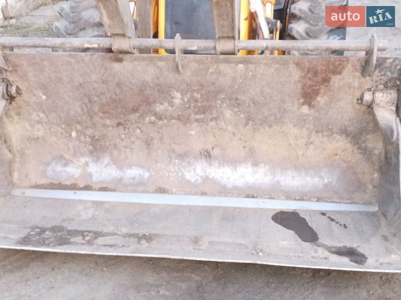 Экскаватор погрузчик JCB 3CX 2003 в Малине