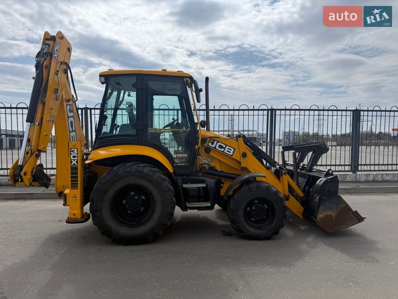 Екскаватор навантажувач JCB 3CX 2021 в Києві фото 4 Екскаватор навантажувач JCB 3CX 2021 в Києві