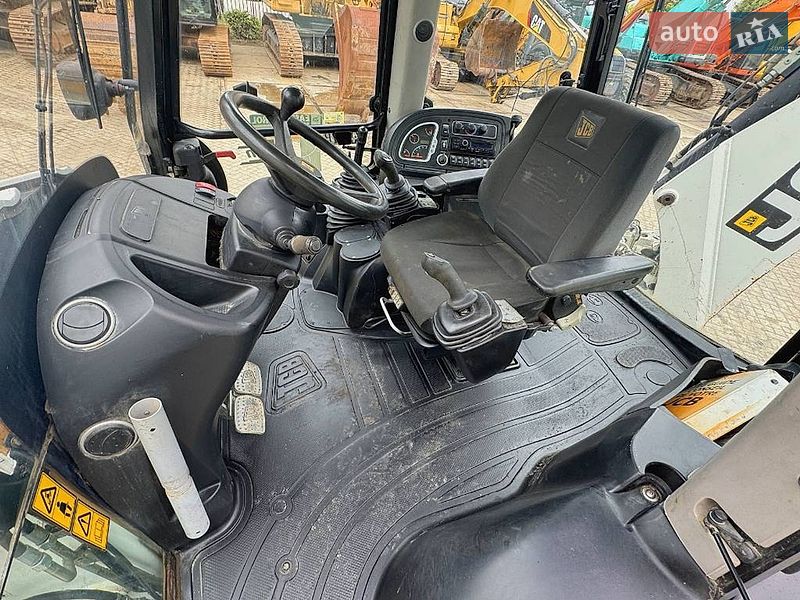 Экскаватор погрузчик JCB 3CX 2013 в Дубно