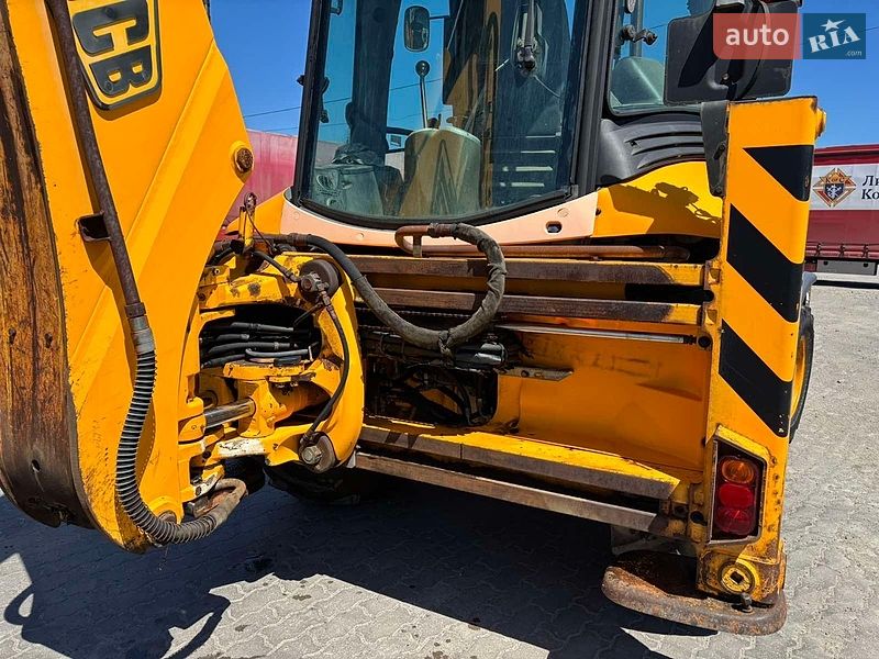 Экскаватор погрузчик JCB 3CX 2004 в Львове