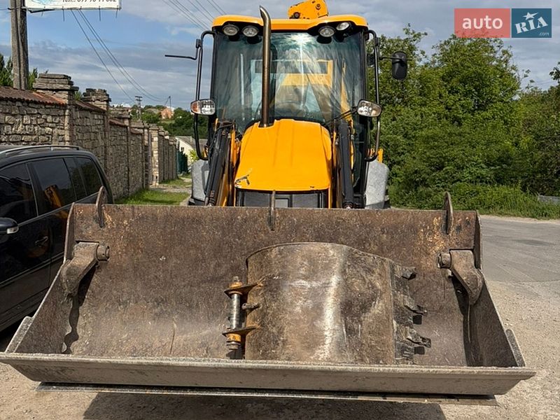 Экскаватор погрузчик JCB 3CX 2012 в Каменец-Подольском