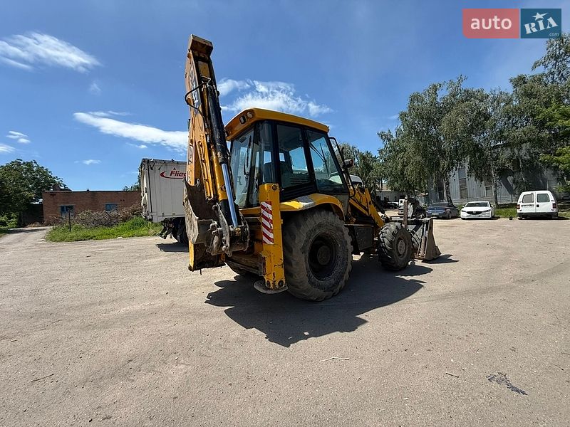 Экскаватор погрузчик JCB 3CX 2001 в Ладыжине