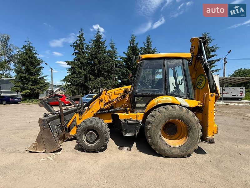 Экскаватор погрузчик JCB 3CX 2001 в Ладыжине