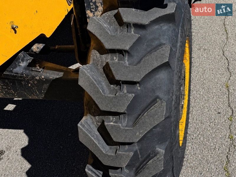 Екскаватор навантажувач JCB 3CX 2012 в Чернігові фото 4 Екскаватор навантажувач JCB 3CX 2012 в Чернігові