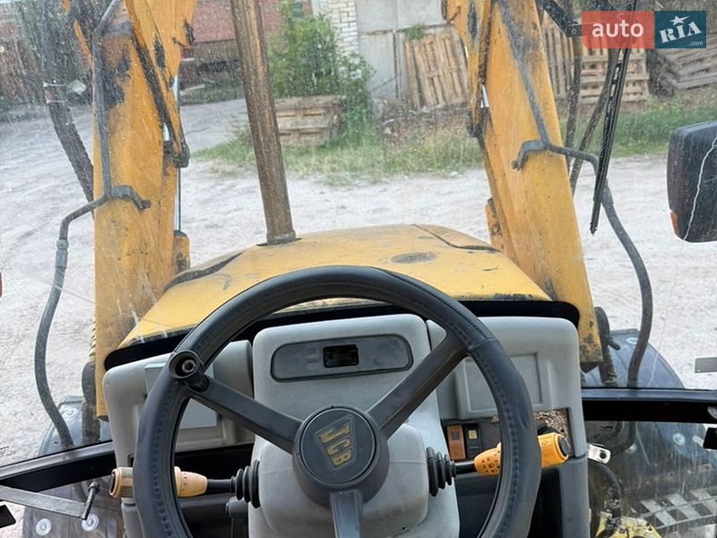 Экскаватор погрузчик JCB 3CX 2002 в Львове