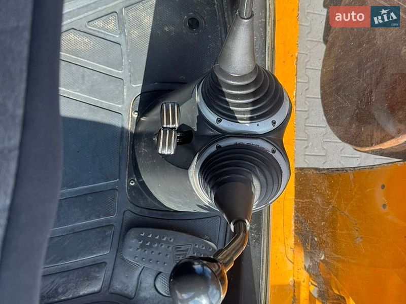 Екскаватор навантажувач JCB 3CX 2008 в Львові