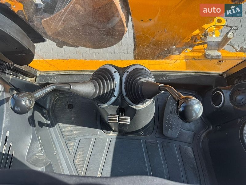 Екскаватор навантажувач JCB 3CX 2008 в Львові