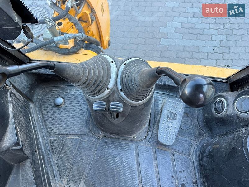 Екскаватор навантажувач JCB 3CX 2012 в Львові