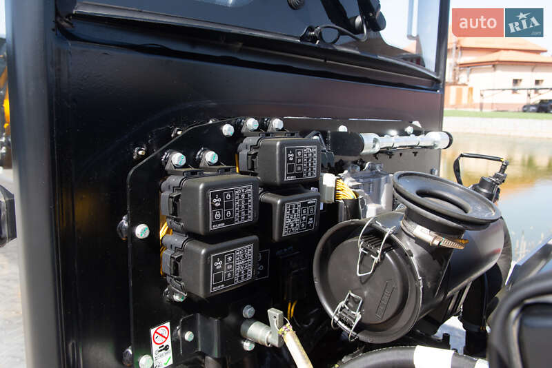 Фронтальный погрузчик JCB 403 2021 в Житомире