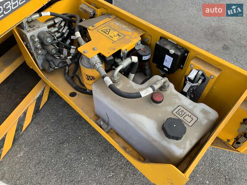Ножичний підйомник JCB 406 2019 в Києві