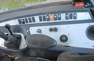 Фронтальный погрузчик JCB 406 2011 в 