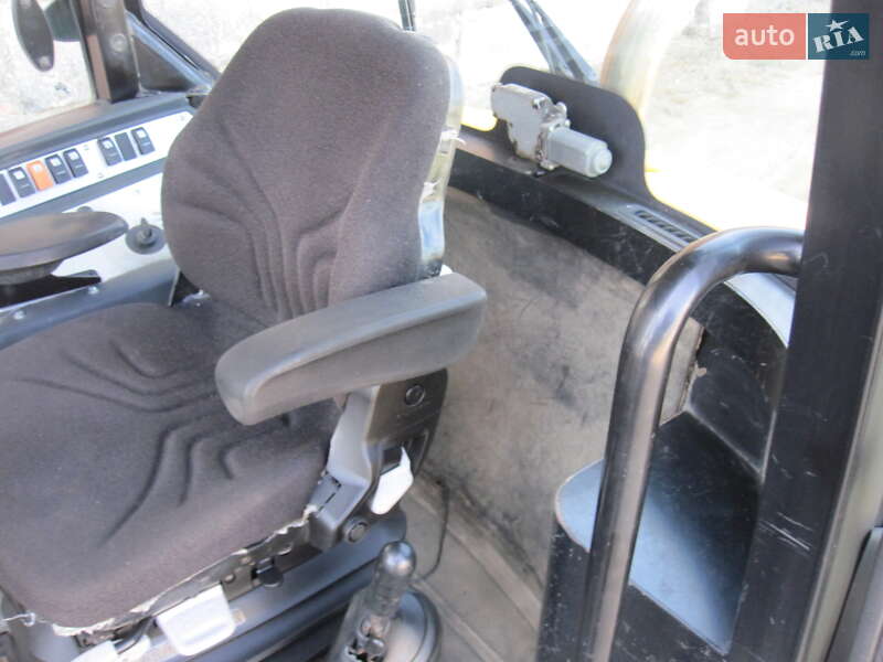 Фронтальні навантажувачі JCB 406 2011 в Вінниці фото 9 Фронтальні навантажувачі JCB 406 2011 в Вінниці