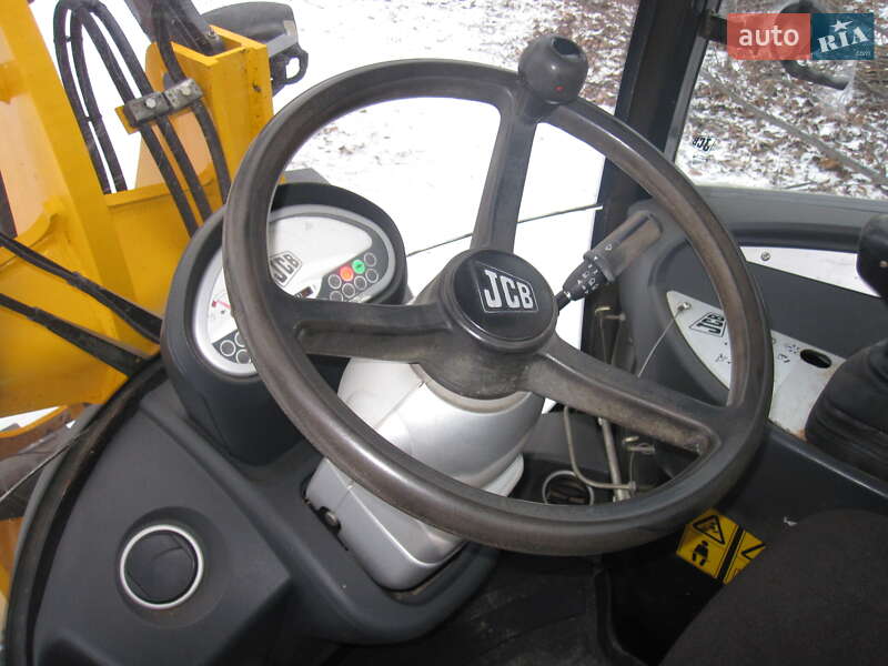 Фронтальні навантажувачі JCB 406 2011 в Вінниці