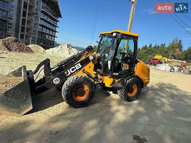 Фронтальный погрузчик JCB 406 2012 в Сходнице