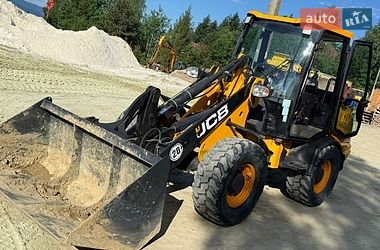 Фронтальні навантажувачі JCB 406 2012 в Дрогобичі