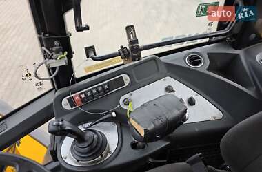 Фронтальный погрузчик JCB 426 2011 в Ровно
