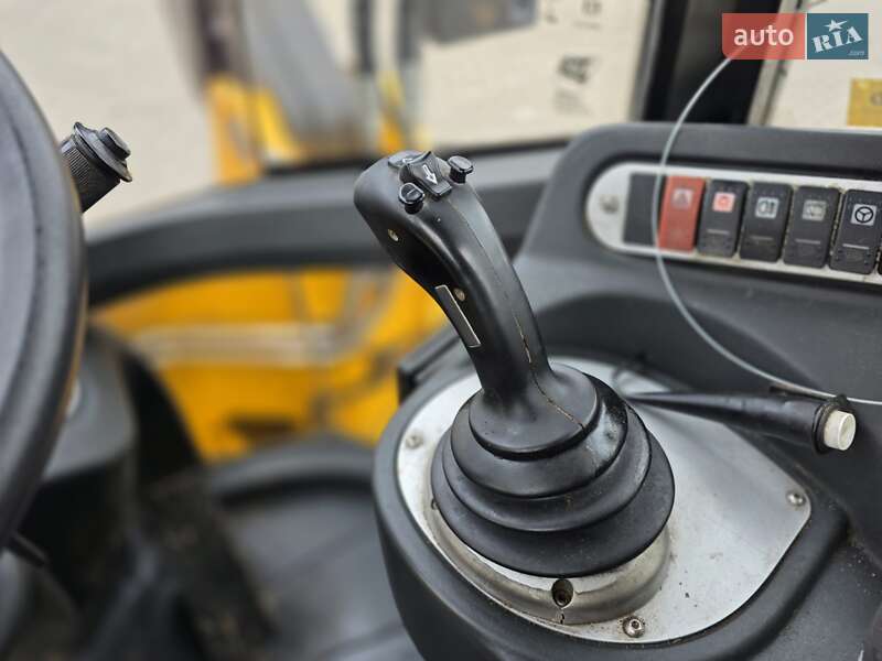 Фронтальный погрузчик JCB 426 2011 в Ровно фото 7 Фронтальный погрузчик JCB 426 2011 в Ровно