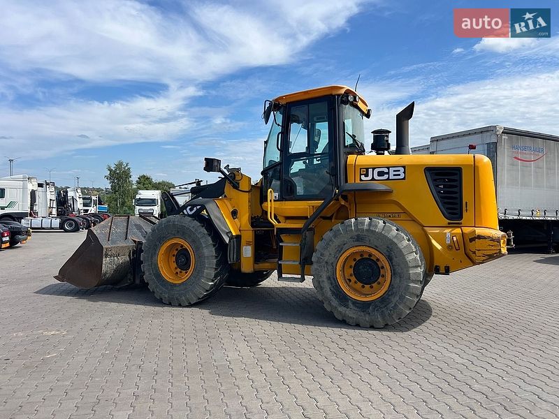 Фронтальні навантажувачі JCB 426 2011 в Рівному