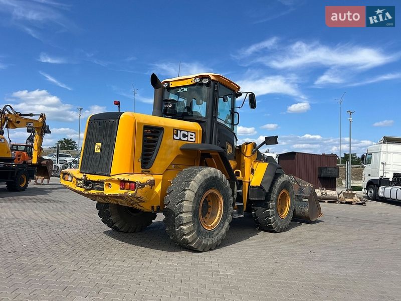 Фронтальні навантажувачі JCB 426 2011 в Рівному