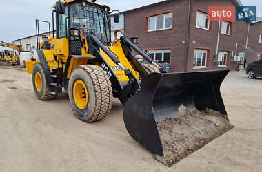 Фронтальный погрузчик JCB 427 НТ 2021 в 