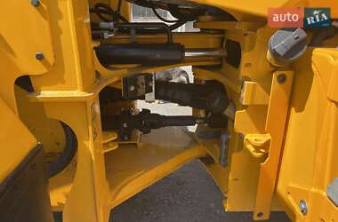 Фронтальні навантажувачі JCB 427 2018 в Кременчуці
