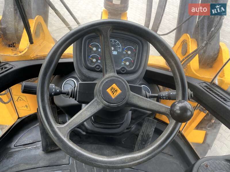 Фронтальный погрузчик JCB 437 2015 в Ровно