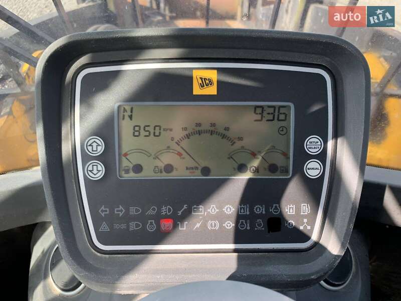 Фронтальный погрузчик JCB 456 2010 в Луцке