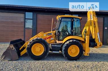 Екскаватор навантажувач JCB 4CX 2004 в Чернівцях