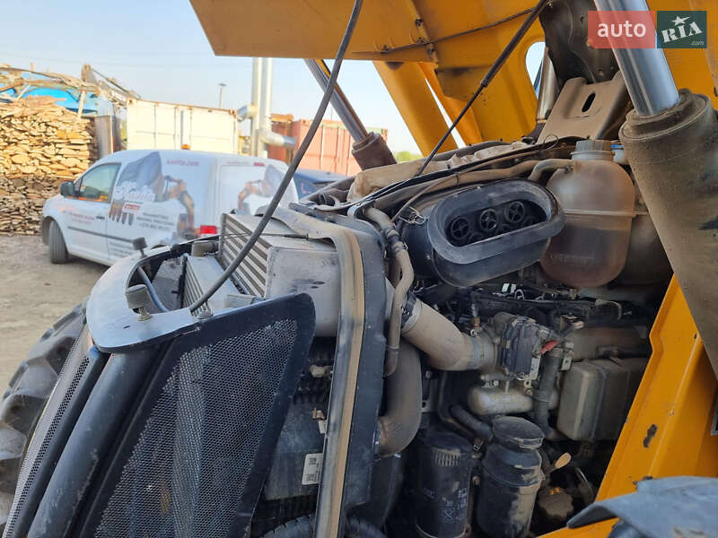 Екскаватор навантажувач JCB 4CX 2019 в Одесі