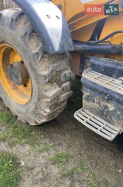 Екскаватор навантажувач JCB 4CX 2010 в 