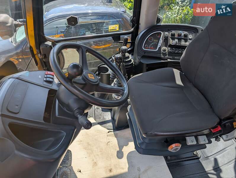 Экскаватор погрузчик JCB 4CX 2013 в Луцке