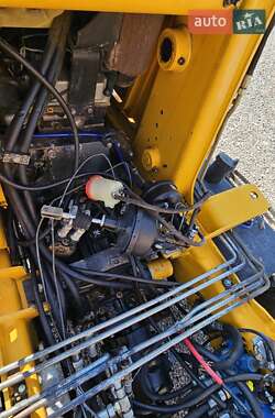 Экскаватор погрузчик JCB 4CX 2005 в 