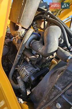 Экскаватор погрузчик JCB 4CX 2005 в 