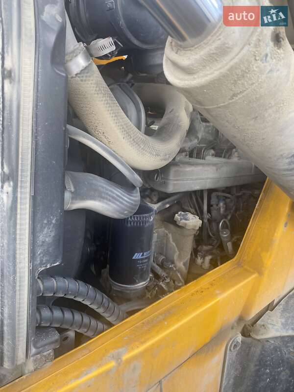 Екскаватор навантажувач JCB 4CX 2011 в Ужгороді