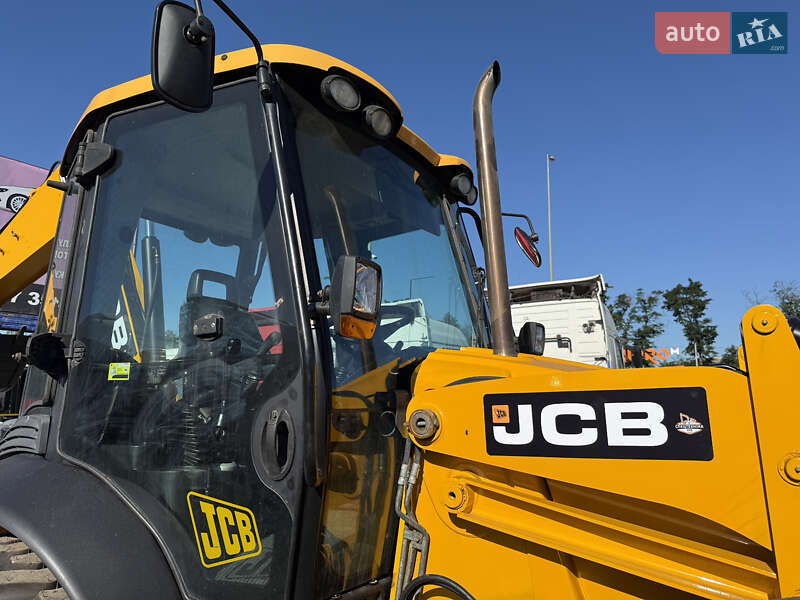Экскаватор погрузчик JCB 4CX 2010 в Киеве