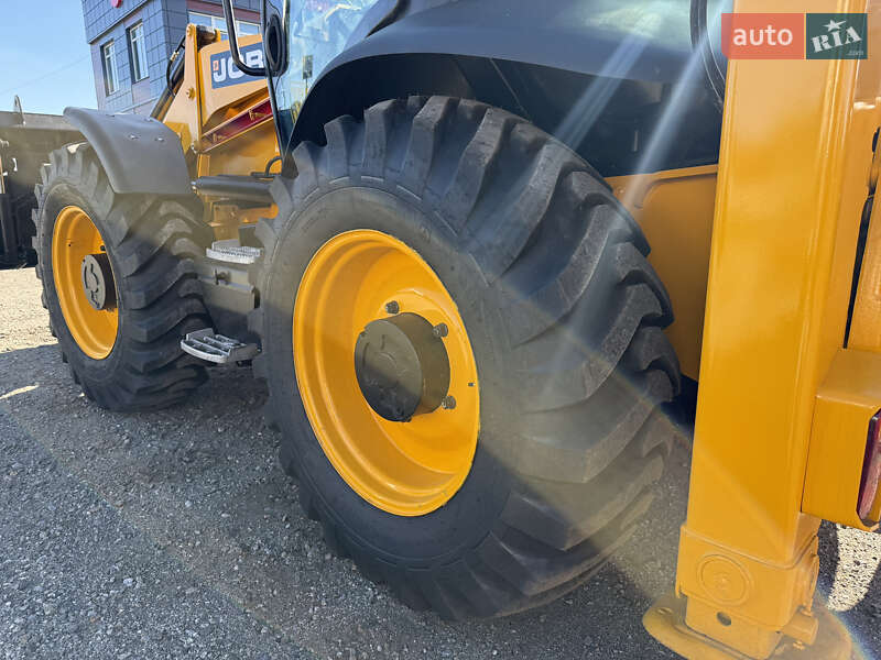 Экскаватор погрузчик JCB 4CX 2010 в Киеве