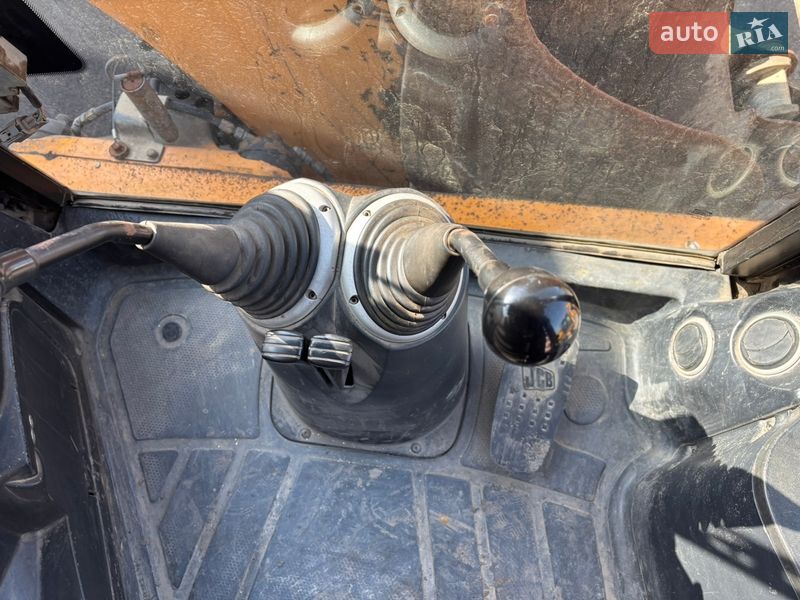 Экскаватор погрузчик JCB 4CX 2010 в Львове