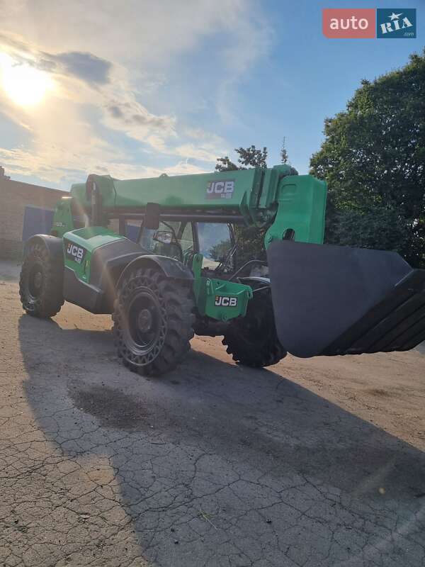 Телескопический погрузчик JCB 516-40 2015 в Ровно
