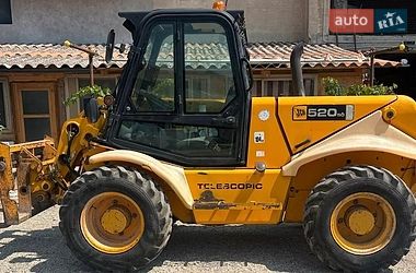 Фронтальні навантажувачі JCB 520-55 2005 в Чернівцях