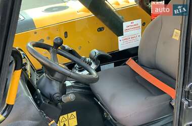 Телескопический погрузчик JCB 525-60 Hi-Viz 2017 в 