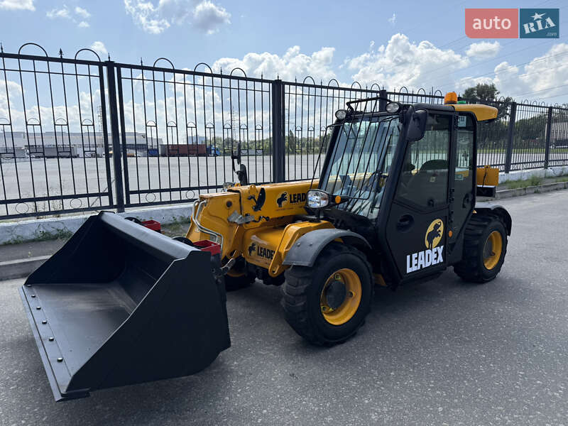 Телескопический погрузчик JCB 525-60 Hi-Viz 2018 в 