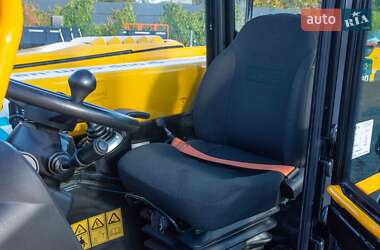 Підйомник телескопічний JCB 525-60 Hi-Viz 2025 в 