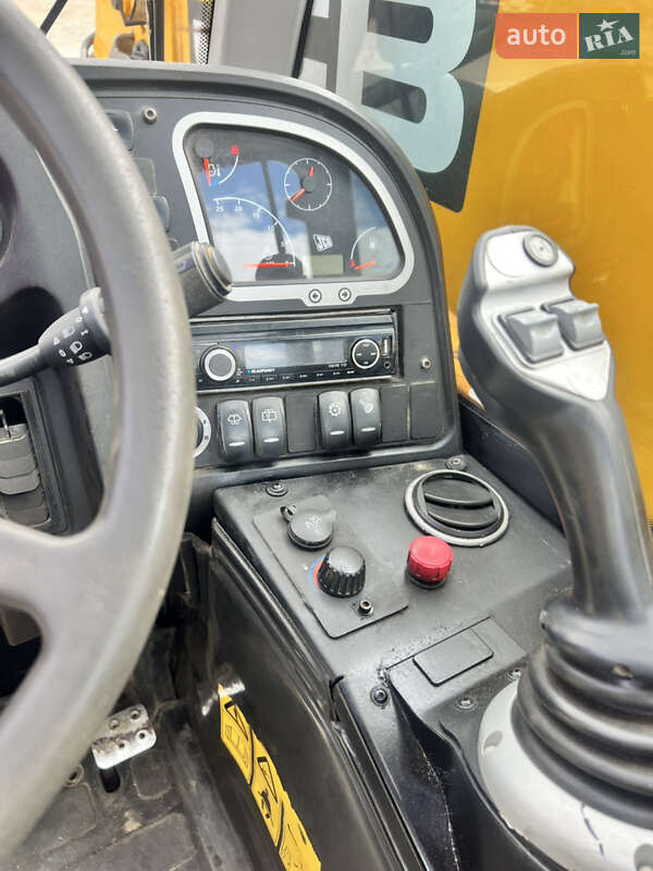 Телескопічні навантажувачі JCB 527-58 2012 в Львові