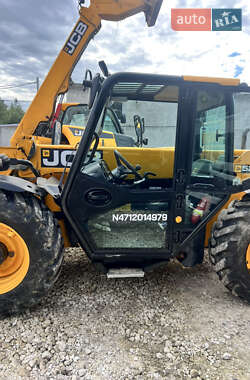 Телескопический погрузчик JCB 527-58 2012 в 