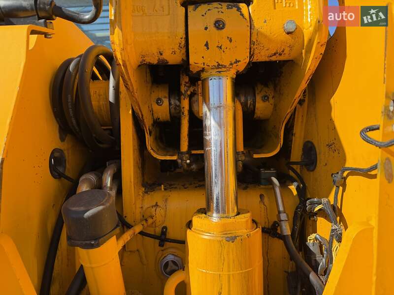 Телескопический погрузчик JCB 530-70 2005 в Луцке фото 20 Телескопический погрузчик JCB 530-70 2005 в Луцке