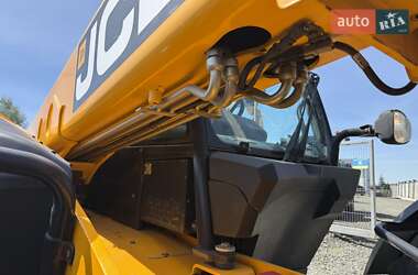Телескопический погрузчик JCB 531-70 2015 в 